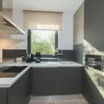 Luxury Close To The With Pool Abeona *