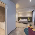 Luxury Close To The With Pool Abeona Vila *