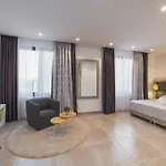 Vila Luxury Close To The With Pool Abeona *