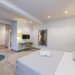 Luxury Close To The With Pool Abeona Vila *
