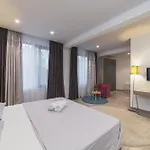 Luxury Close To The With Pool Abeona *