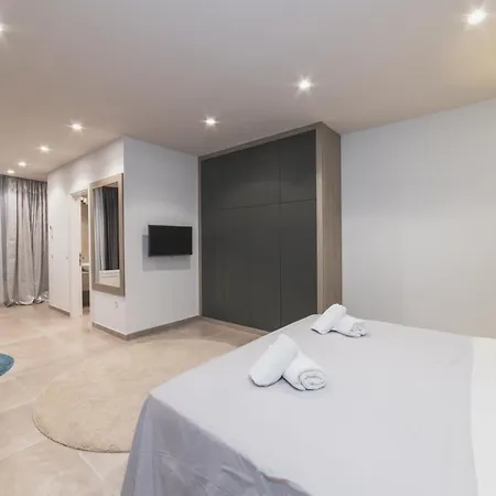 Luxury Close To The With Pool Abeona ヴィラ トロギール