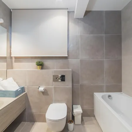 Luxury Close To The With Pool Abeona トロギール