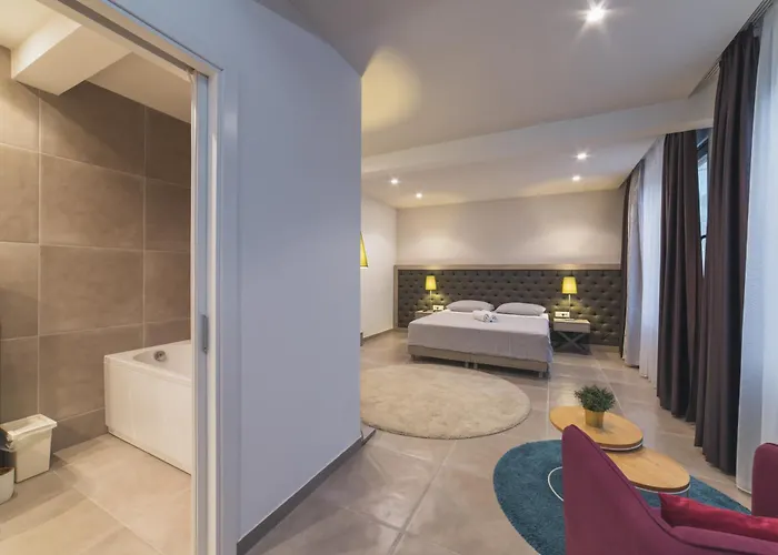 Luxury Close To The With Pool Abeona Villa *