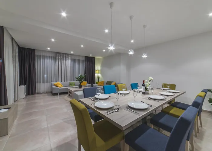 Luxury Close To The With Pool Abeona Villa