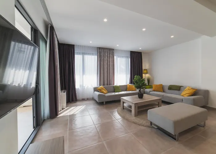 Luxury Close To The With Pool Abeona Villa