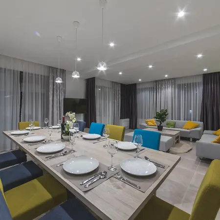 Luxury Close To The With Pool Abeona *