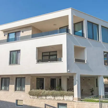 Luxury Close To The With Pool Abeona Villa Trogir