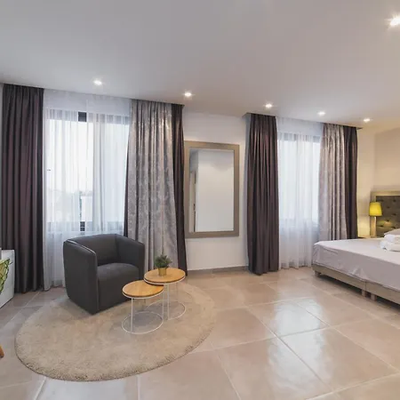 Villa Luxury Close To The With Pool Abeona *