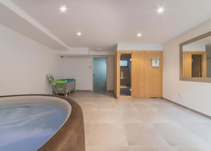 Luxury Close To The With Pool Abeona 别墅 特罗吉尔