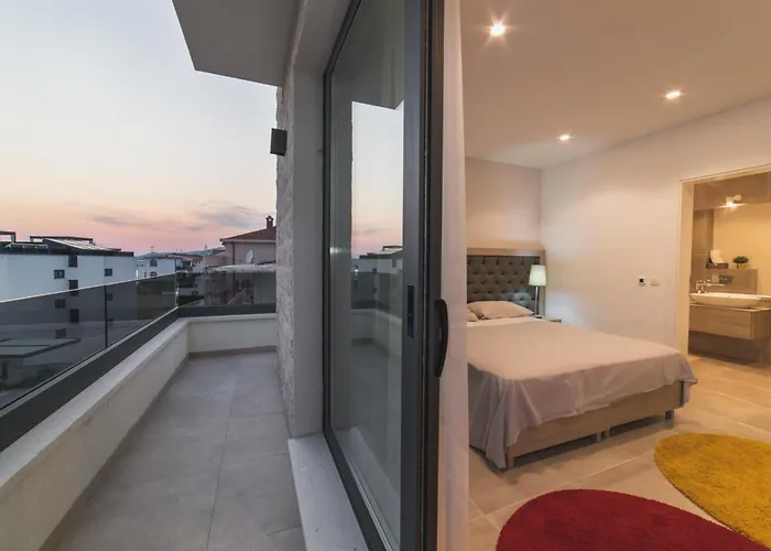 Luxury Close To The With Pool Abeona 别墅 特罗吉尔